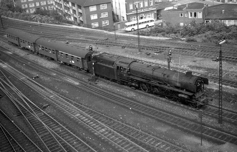 01 1075vor E 4590; Bf Münster Hbf