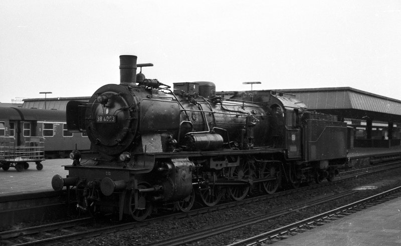 38 4003, vor Zug; Bf Münster Hbf