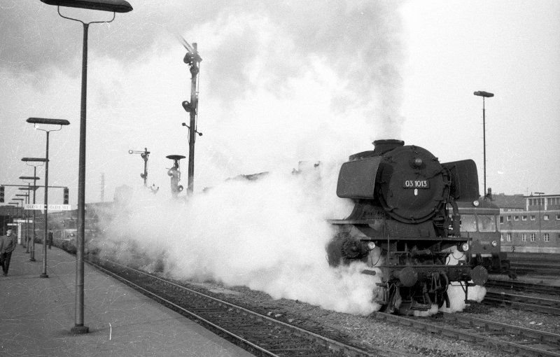 03 1013, vor D 282; Bf Münster Hbf