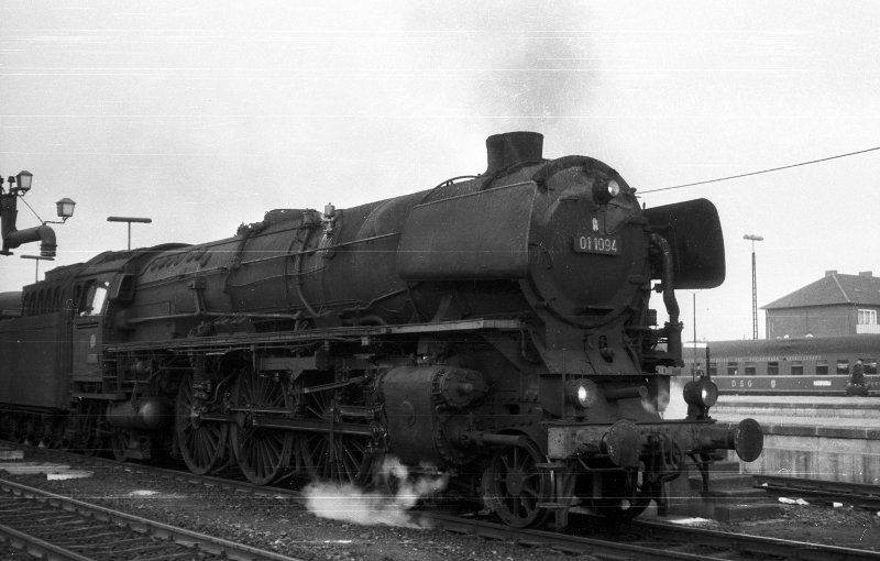 01 1094, Anfahrt vor D 394; Bf Münster Hbf