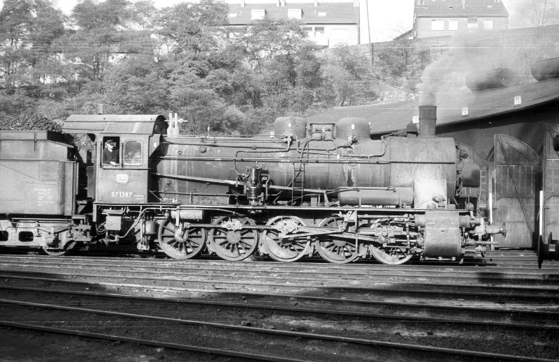 57 1387, ohne Tender; Bw Hagen Gbf