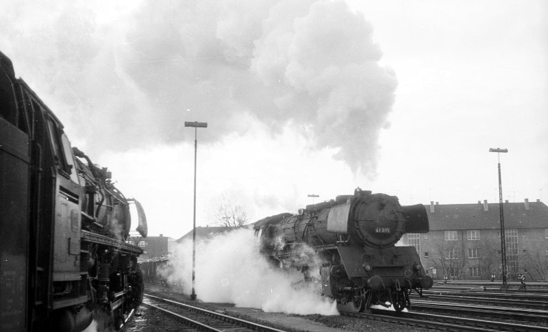 41 015, vor Güterzug; Bf Münster