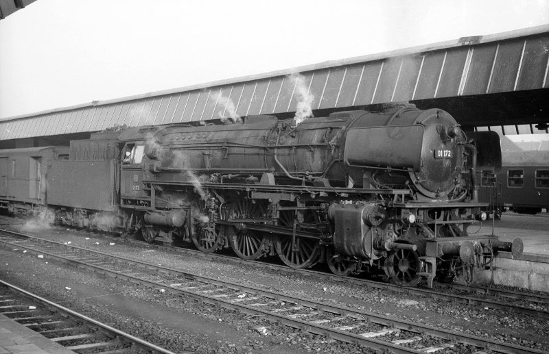 01 172, vor E 566; Bf Münster Hbf