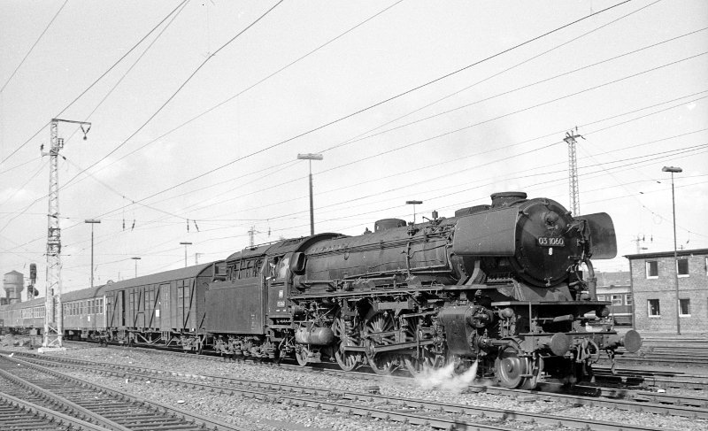 03 1060, vor D 282; Bf Münster Hbf