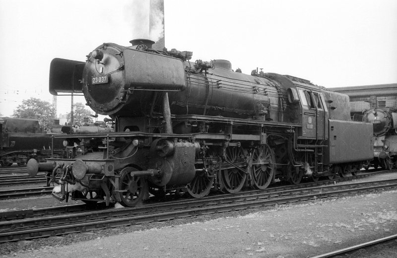 23 037; Bw Köln Deutzerfeld