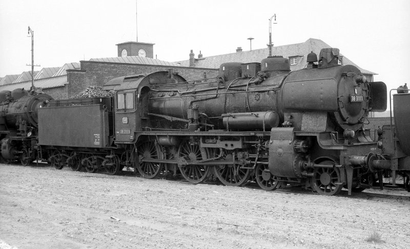 38 3111; Bw Düren Hbf