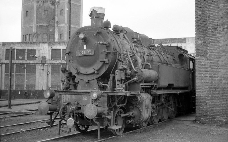 93 635; Bw Düren