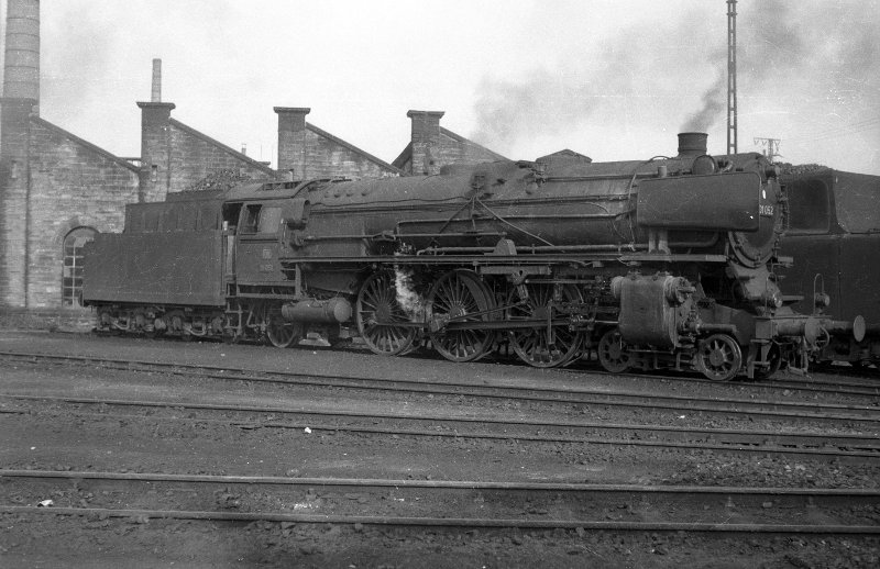 01 052; Bw Saarbrücken Hbf