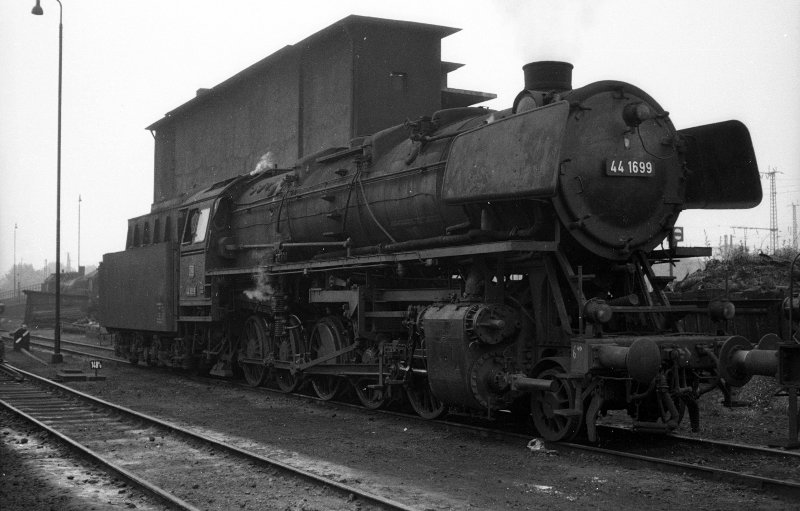 44 1699; Bw Wanne-Eickel