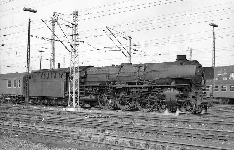 01 1055, vor Zug; Bf Münster Hbf