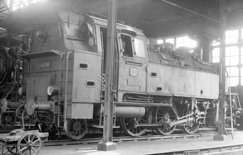 64 268; Bw Tübingen Lokschuppen