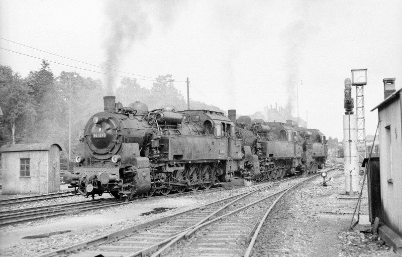 94 1249, 94 1377 und 94 1268 als Lz; Bw Freudenstadt