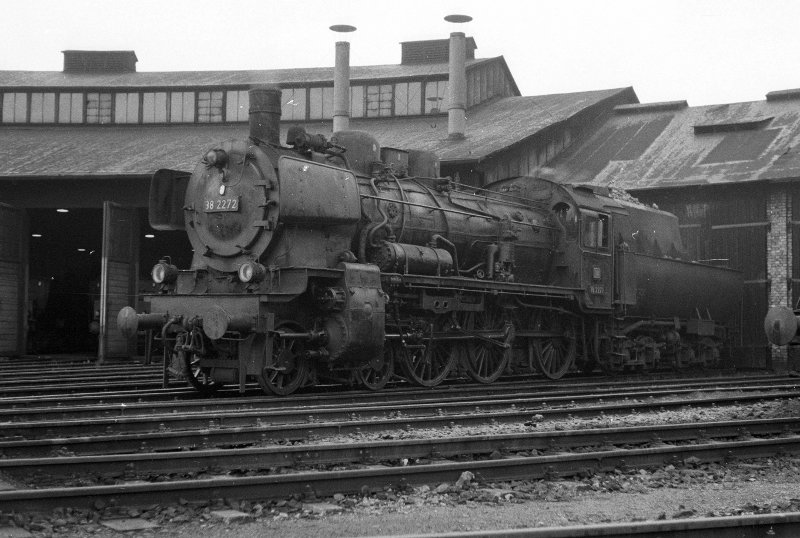 38 2272; Bw Nürnberg Hbf