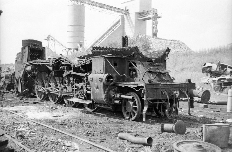 39 023, in Verschrottung, ohne Kessel; Limburg