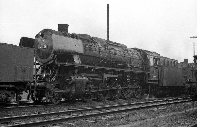 44 1329; Bw Emden