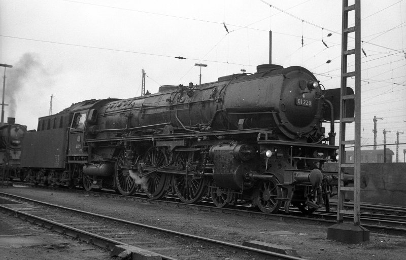 01 229; Bw Hannover Hgbf