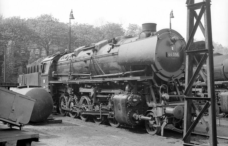 44 096; Bw Wuppertal Vohwinkel