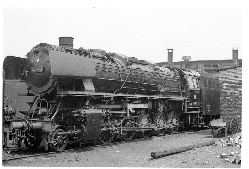 44 1243; Bw Paderborn