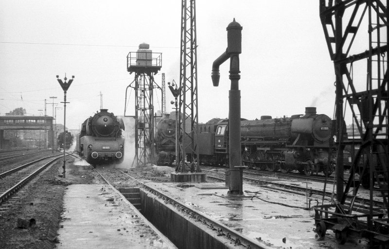 01 1083, 10 001, 82 040 und 41 069; Bw/Bf Münster