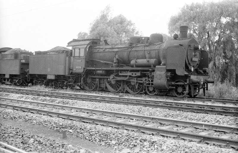 38 2215; Bf Naumburg Saale