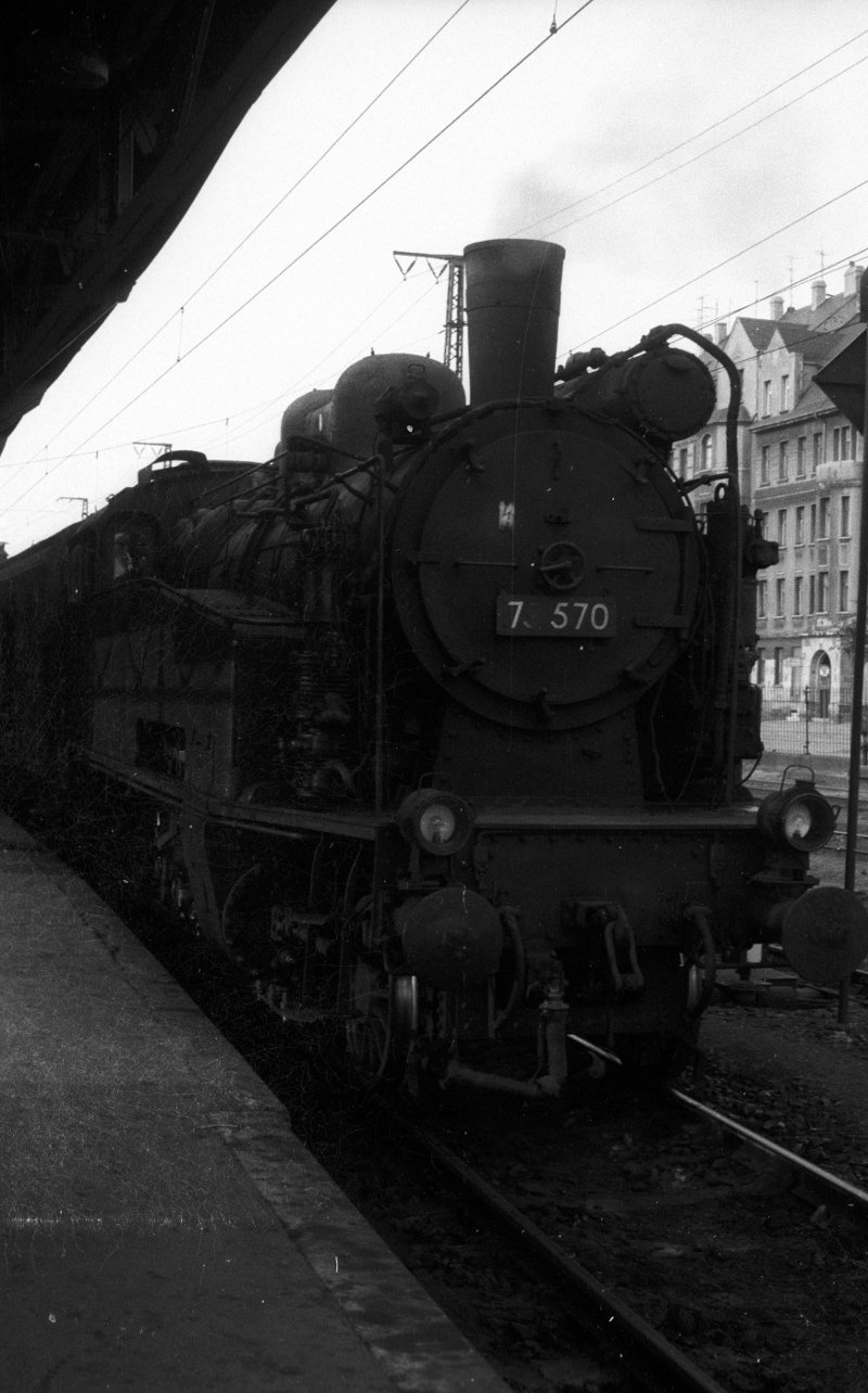 75 570; Bf Karl-Marx-Stadt Hbf