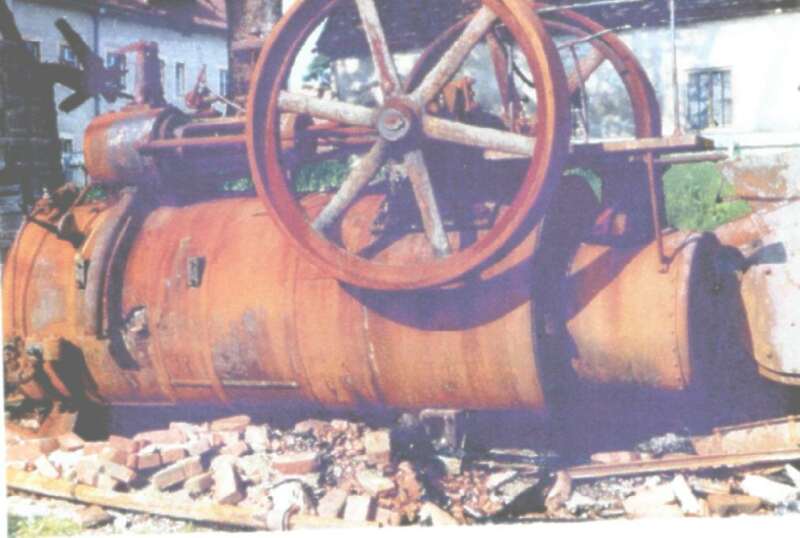 Dampfmaschine: ausgebrannt im Sägewerk (Nov. 1976)