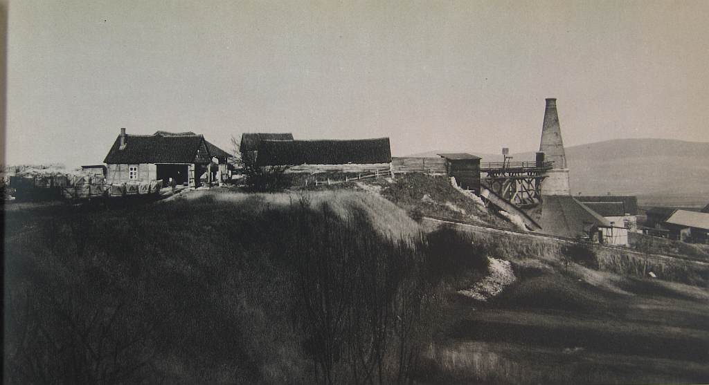 Kalkwerk Marienhagen mit Schachtöfen (um 1900)