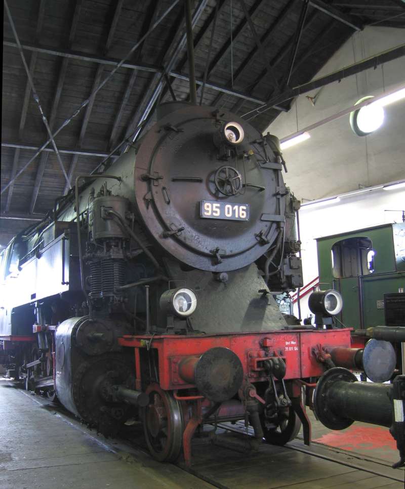 Dampflokomotive: Ansicht von rechts