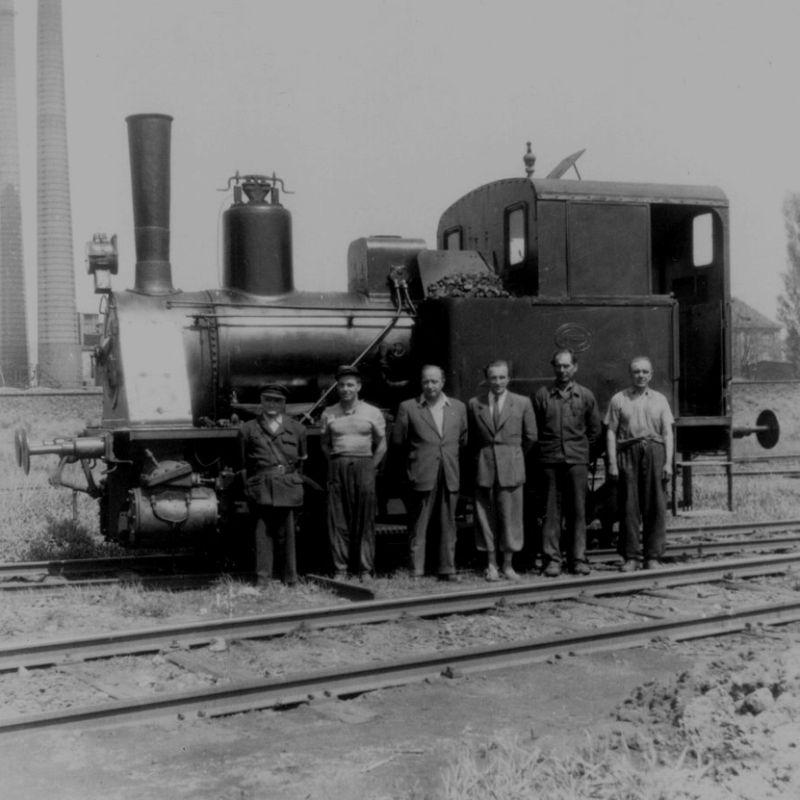 Dampflokomotive: Ansicht links, mit Personal
