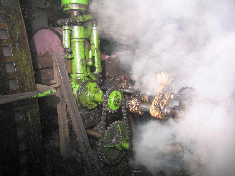 Dampfmaschine: Regler- und Steuerungsantrieb