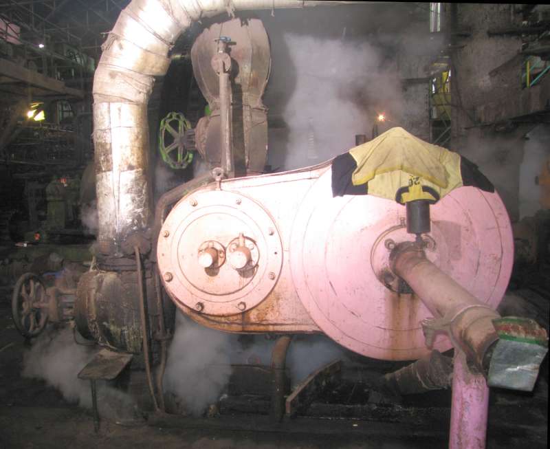 Dampfmaschine: Zylinderdeckelseite, Schieberkasten links