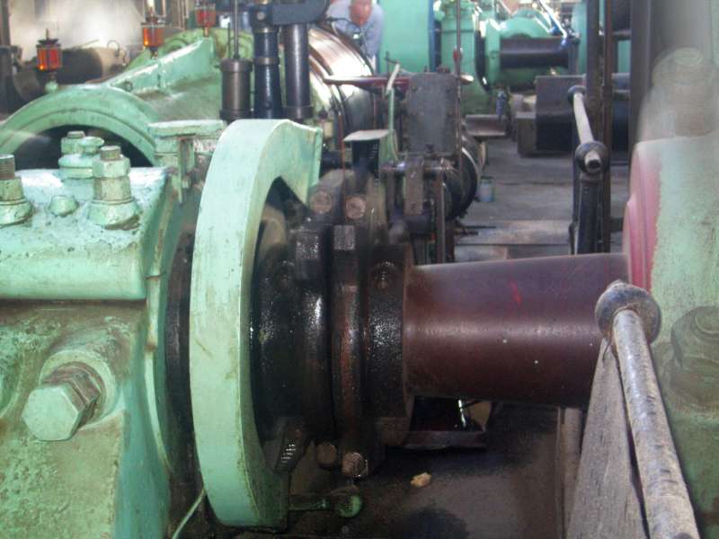 P.G. Tulangan: Dampfmaschine