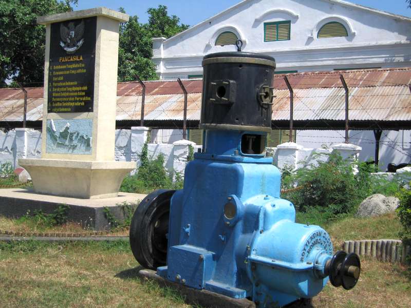 Dampfmaschine als Denkmal