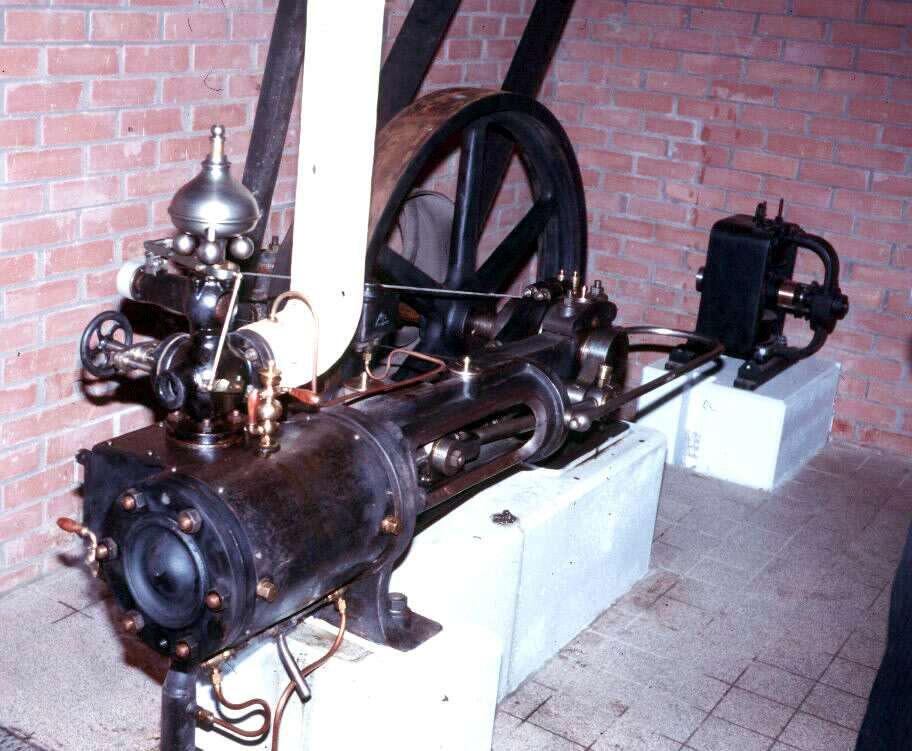 Dampfmaschine: in Hammerschmiede Gröningen