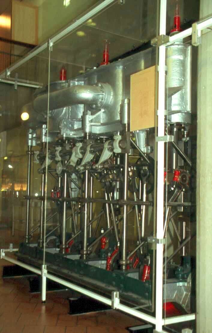 Seelhaus-Pumpwerk: Rohre zum Wasserbehälter