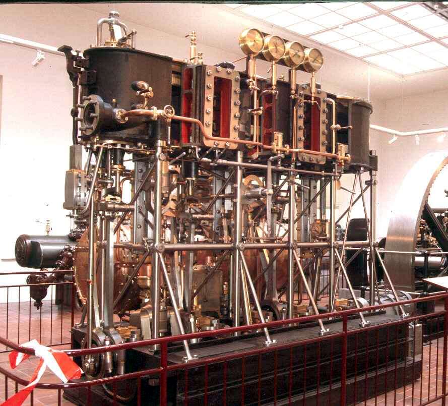 Schiffsdampfmaschine: Deutsches Museum, München