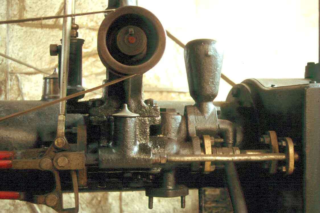 Dampfmaschine: Steuerung mit Speisepumpe