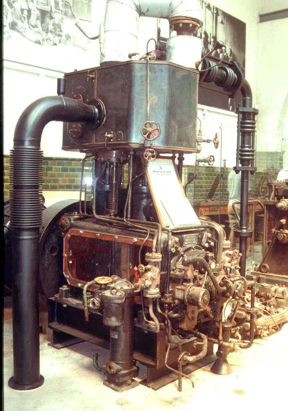 Dampfmotor