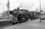 01 043, Anfahrt vor Zug; Bf Bremen Hbf