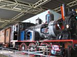 Dampflokomotive: rechte Seite (teils aufgeschnitten)