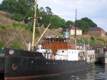Schiffsdampfmaschine: Schiff. Dahinter die Festung Akershus