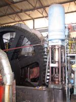 Dampfmaschine: Regler für Hydraulik