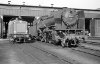 Dampflokomotive: 23 024 neben V 100 2200; Bw Trier