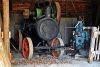 Lokomobile: Dampfmaschine: in einem Schuppen im Museum abgestellt